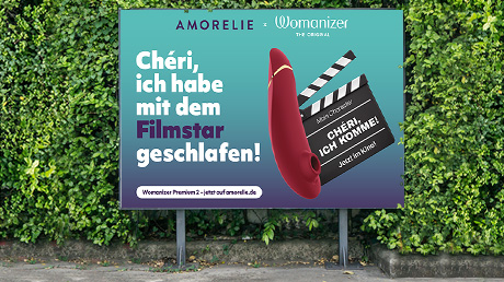 AMORELIE – Plakatwerbung zum Kinostart von „Chéri, ich komme.“